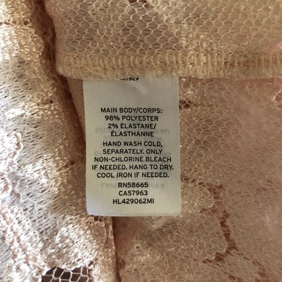 Chelsea•28 Pink Floral Lace Print Short Sleeve Blouse Extra Small Preowned - Picture 8 of 9